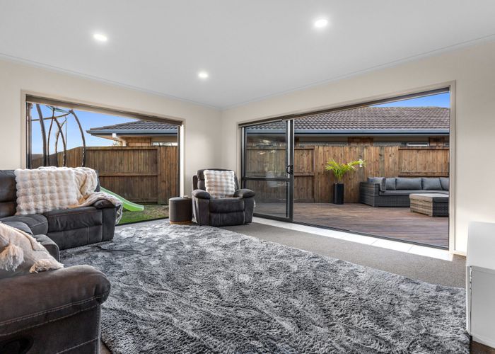  at 6 Thompson Drive, Papamoa Beach, Tauranga, Bay Of Plenty
