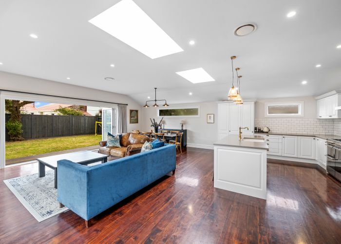  at 12 Queen Street, Petone, Lower Hutt