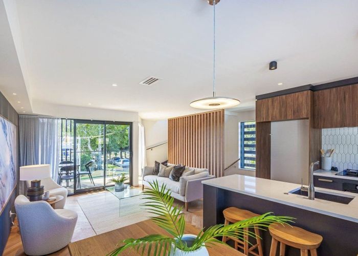  at 3/16 Mapau Road, Greenlane, Auckland City, Auckland