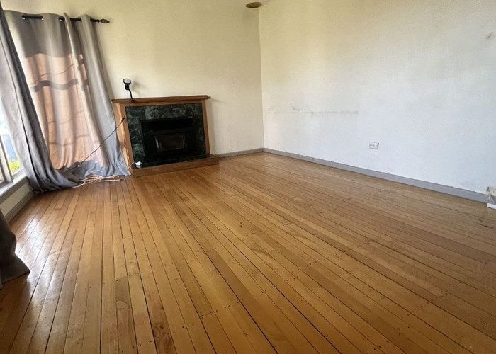  at 6 Strid Road, Te Atatu South, Auckland