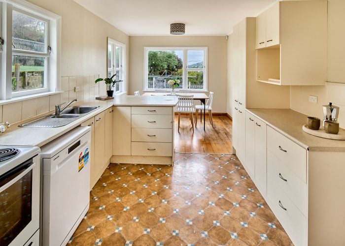  at 44 St Johns Terrace, Tawa, Wellington