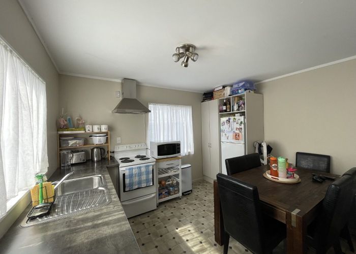  at 4/134 Station Road, Papatoetoe, Auckland