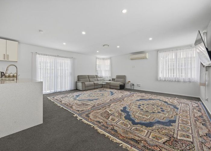  at 1/47&2/47 Larne Avenue, Pakuranga Heights, Manukau City, Auckland