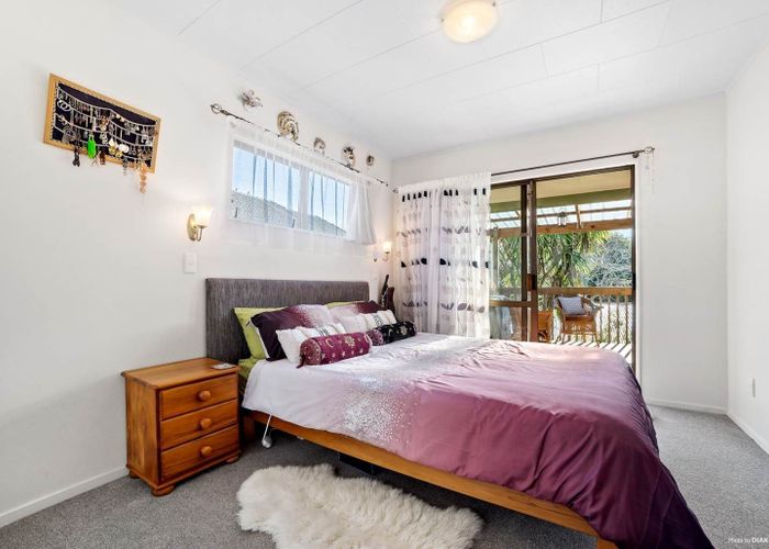  at 2/76 Beach Haven Road, Beach Haven, North Shore City, Auckland