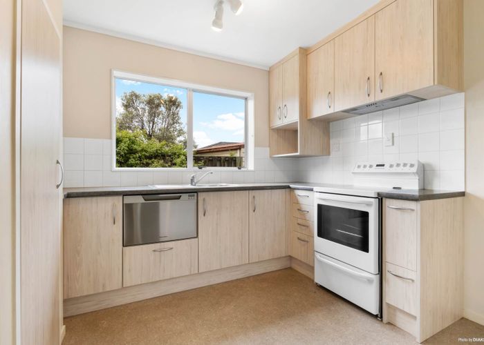  at 3/106 Celtic Crescent, Ellerslie, Auckland