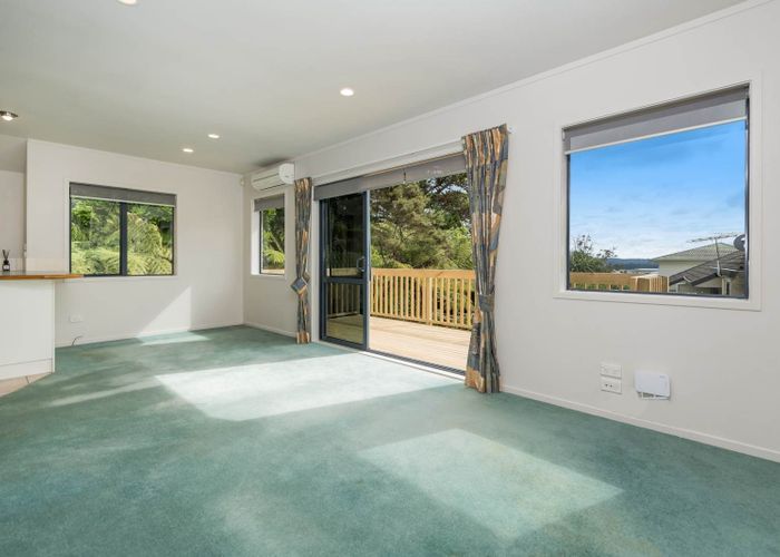  at 11A Canary Place, Unsworth Heights, North Shore City, Auckland