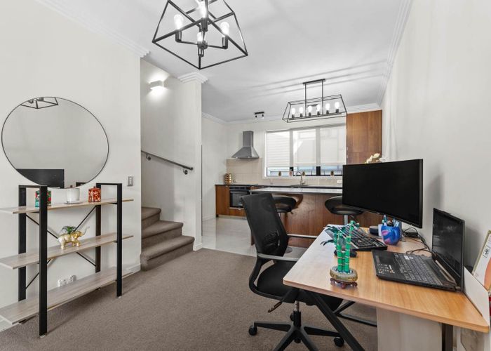  at 86 Norwood Drive, Flat Bush, Manukau City, Auckland