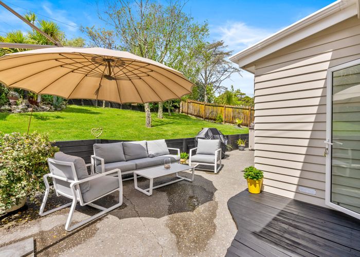 For sale 532 Beach Road, Murrays Bay, North Shore City, Auckland