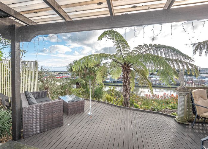  at 34 Hipango Terrace, Durie Hill, Whanganui