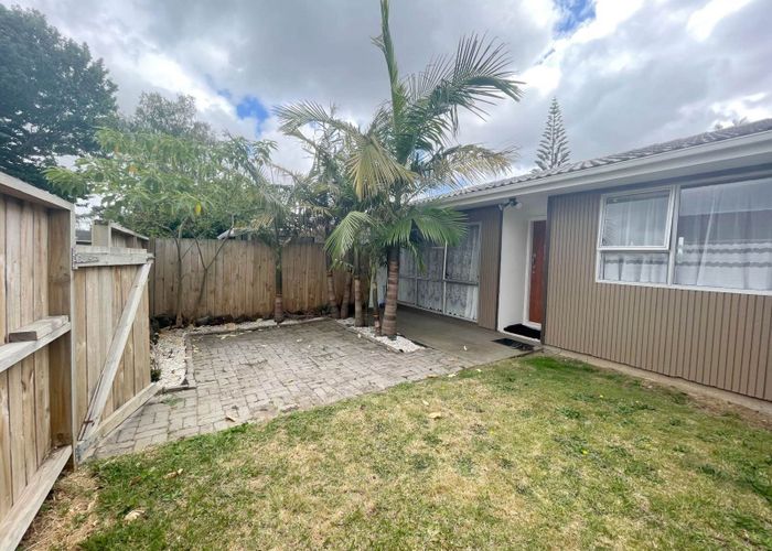  at 2/6 Rito Place, Papatoetoe, Manukau City, Auckland