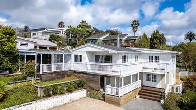  at 12 Glencoe Road, Browns Bay, Auckland