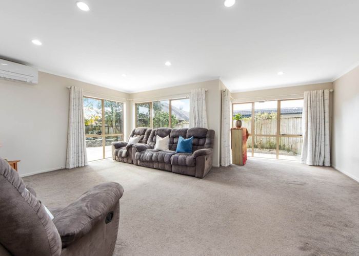  at 6 Stornaway Drive, Flat Bush, Manukau City, Auckland