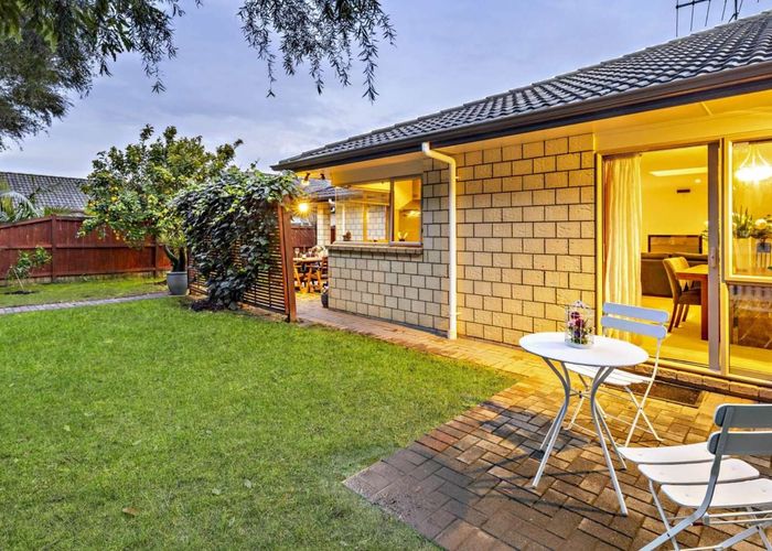  at 2 Moravale Lane, Flat Bush, Manukau City, Auckland