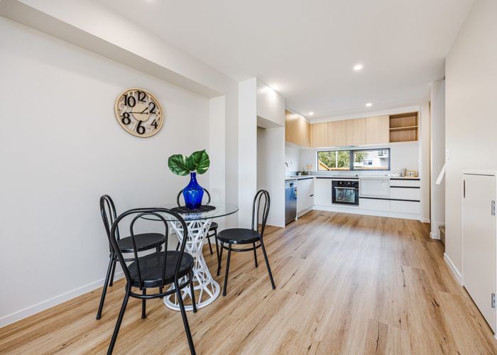  at 2/85 Jaemont Avenue, Te Atatu South, Waitakere City, Auckland