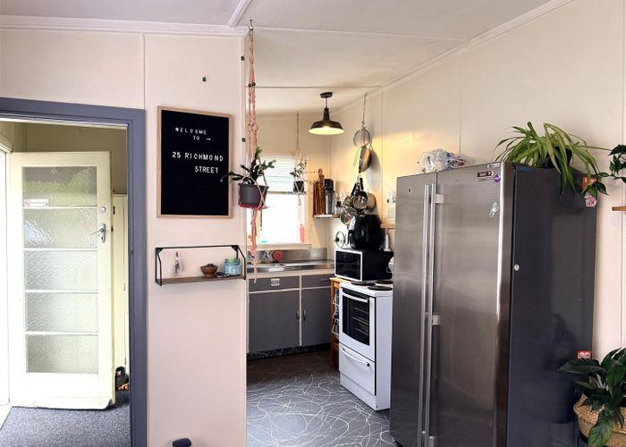  at 25 Richmond Street, Cobden, Grey, West Coast