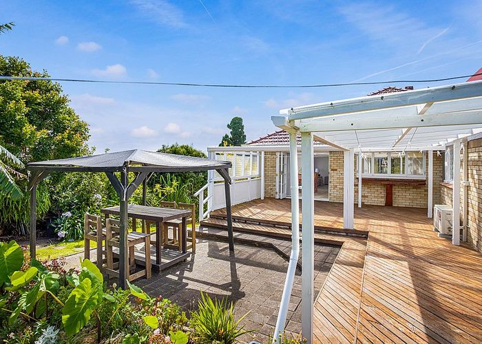  at 187 Hillsborough Road, Hillsborough, Auckland