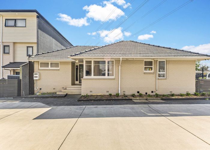  at 2/30 Calvert Avenue, Mangere East, Manukau City, Auckland