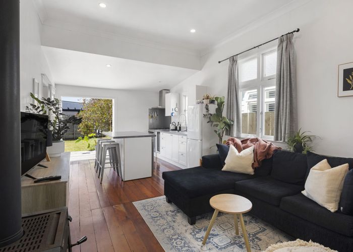  at 109 Onepu Road, Lyall Bay, Wellington