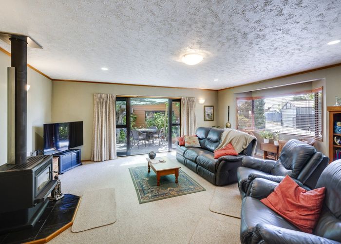  at 1311 Caroline Road, Mayfair, Hastings