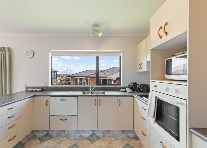  at 2/16 Sandel Rise, Merrilands, New Plymouth