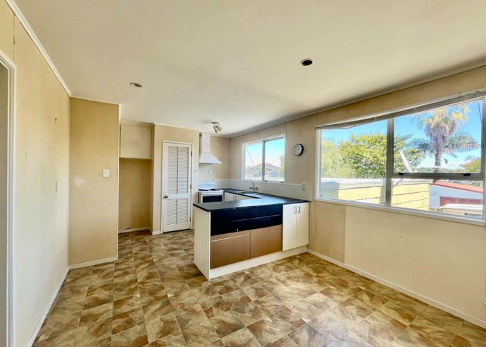  at 77 Lewisham Street, Highland Park, Manukau City, Auckland