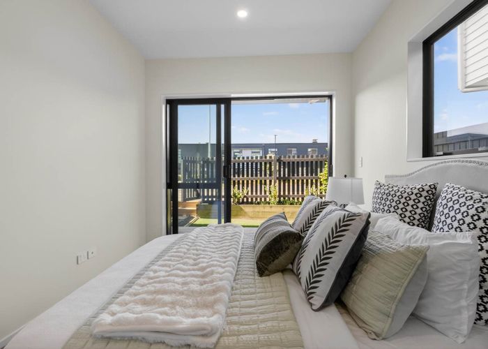  at 5/10 Scott Road, Hobsonville, Waitakere City, Auckland