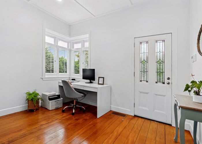  at 7A North Avenue, Narrow Neck, Auckland