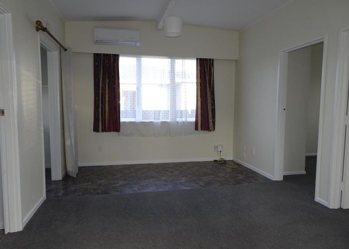  at 218 Warwick Road, Mayfair, Hastings