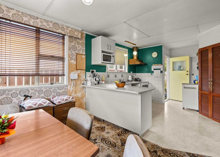  at 10 Lansdowne Crescent, Lansdowne, Masterton
