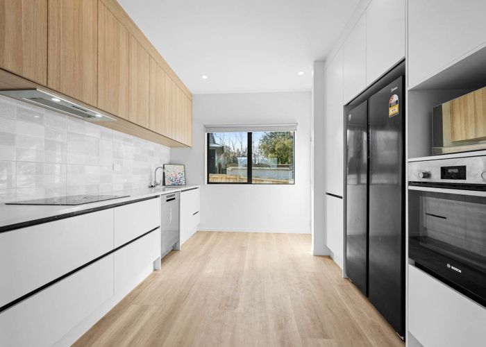  at 2/26 Price Crescent, Mount Wellington, Auckland City, Auckland