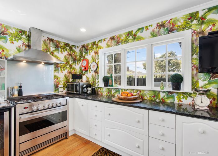  at 15 Box Hill, Khandallah, Wellington