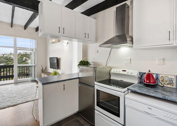 at 3/17 Wrights Hill Road, Karori, Wellington