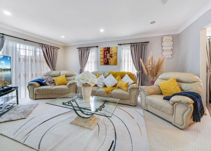  at 20 Heidi Crescent, Flat Bush, Auckland