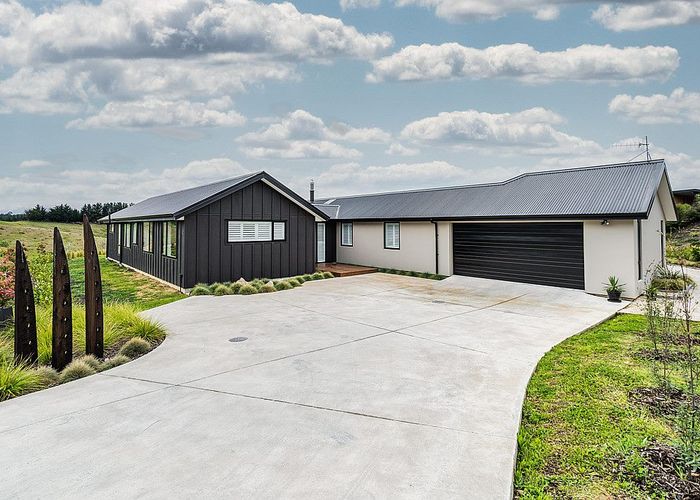  at 33 Redmill Road, Redwood Valley