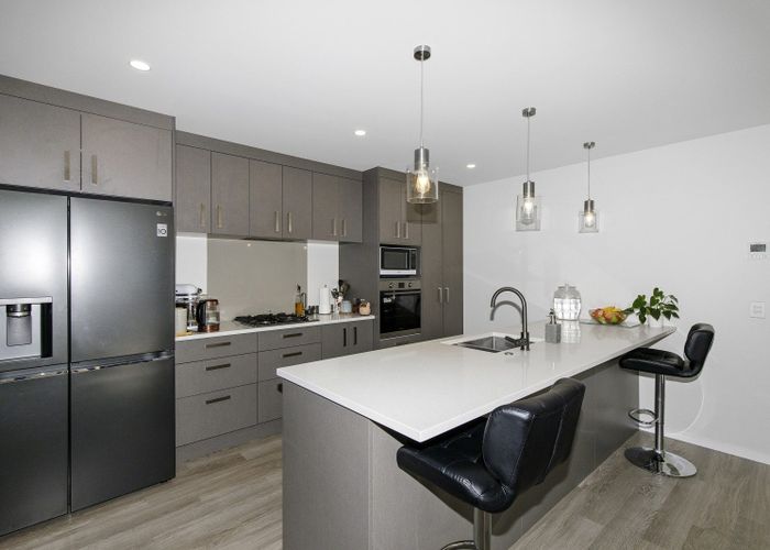 at 21 Thornbury Lane, Timberlea, Upper Hutt, Wellington