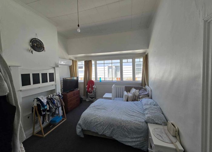 at 8B Central Terrace, Alicetown, Lower Hutt, Wellington
