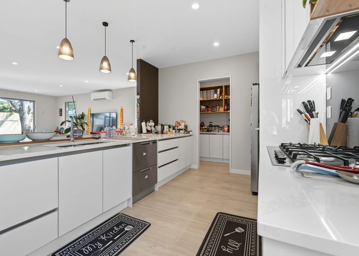 at 32B Tirimoana Road, Te Atatu South, Waitakere City, Auckland