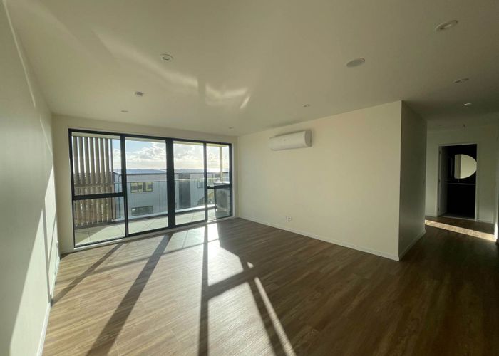  at 204/5 Newelm Lane, Flat Bush, Auckland