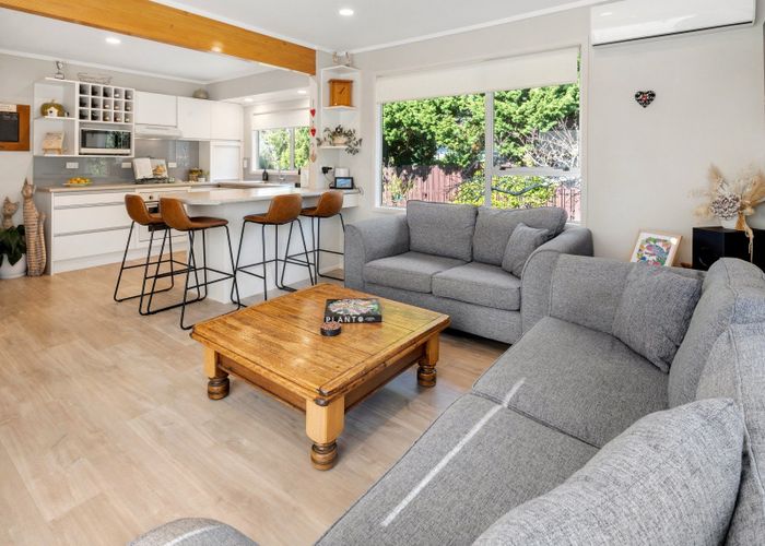  at 22 Jandell Crescent, Bucklands Beach, Manukau City, Auckland