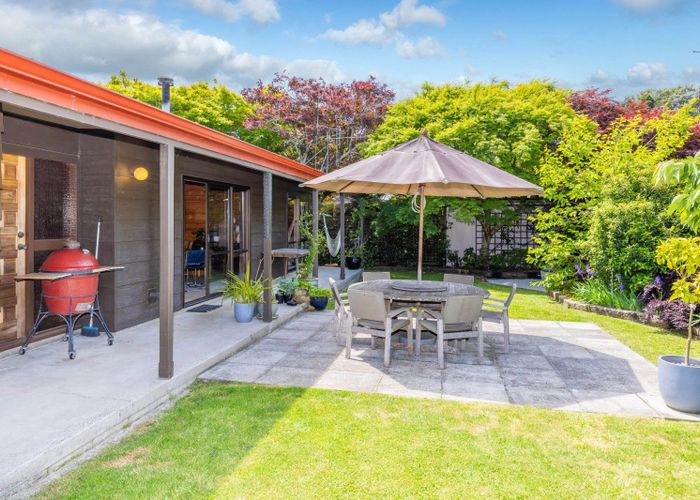  at 8 Sharpley Place, Chartwell, Hamilton