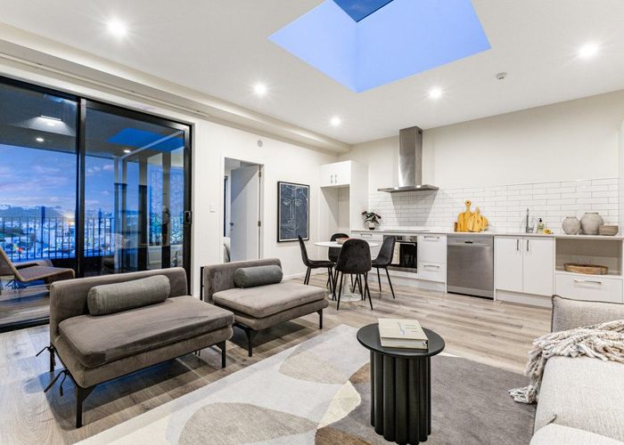  at 305/2 Onepu Road, Kilbirnie, Wellington, Wellington