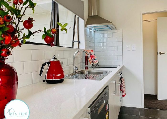  at 12 Fourth View Avenue, Beachlands, Manukau City, Auckland