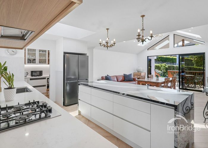  at 38 Quebec Road, Milford, Auckland