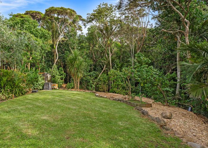  at 70 Seaview Road, Piha, Waitakere City, Auckland