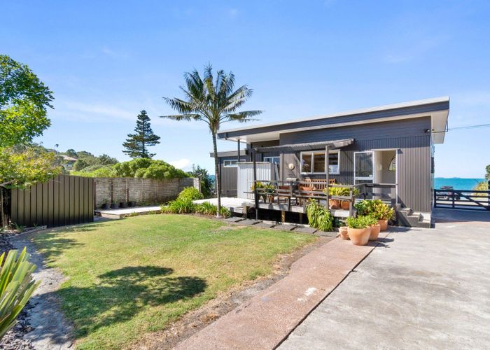  at 58 Rothesay Bay Road, Rothesay Bay, North Shore City, Auckland