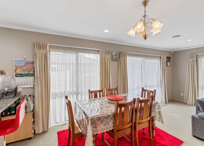  at 1 Carrick Glen Avenue, Flat Bush, Auckland
