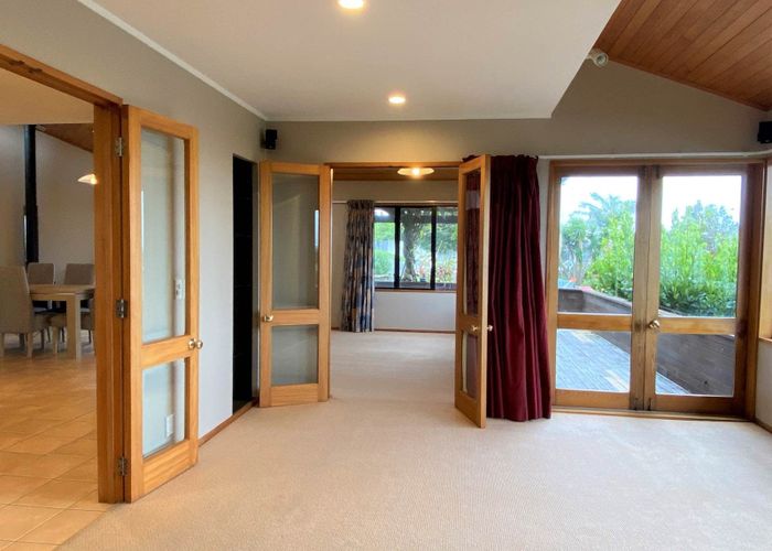  at 11 Calypso Place, Rothesay Bay, North Shore City, Auckland