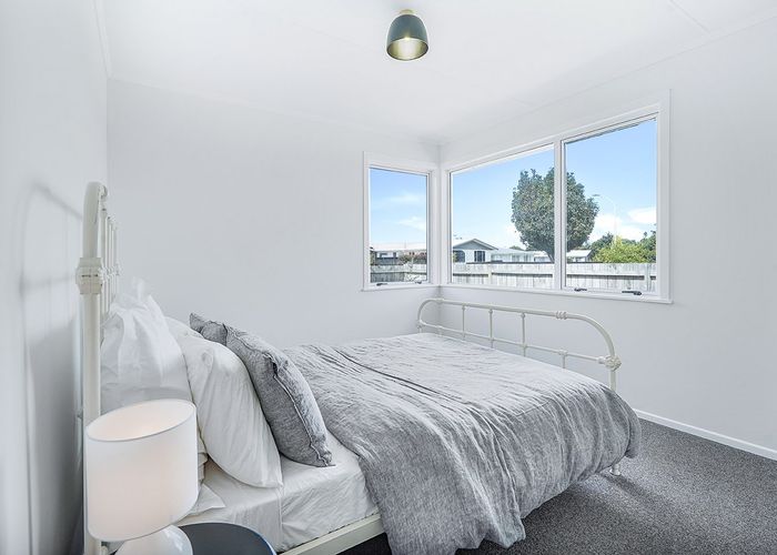 at 11 Katherine Place, Melville, Hamilton