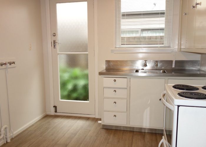  at 2/452 Barbadoes Street, Edgeware, Christchurch