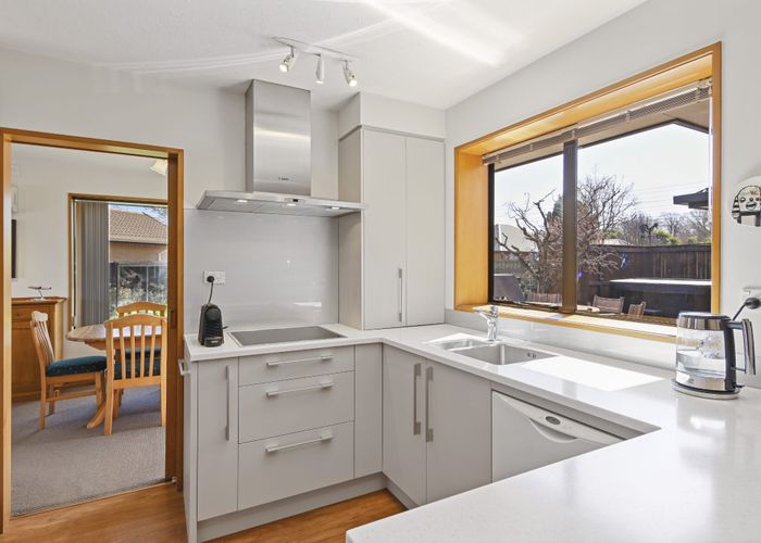  at 6 Thornhill Place, Sockburn, Christchurch City, Canterbury